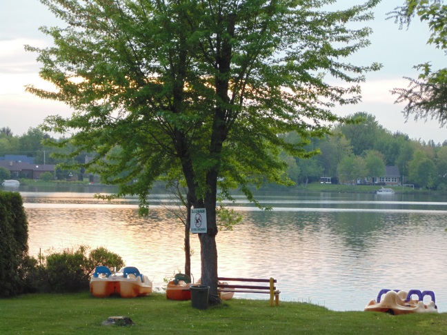 Couché de soleil sur le lac